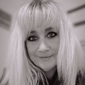 Meet your Posher, Suzy